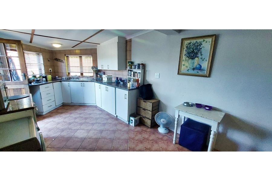 4 Bedroom Property for Sale in Bodorp Western Cape